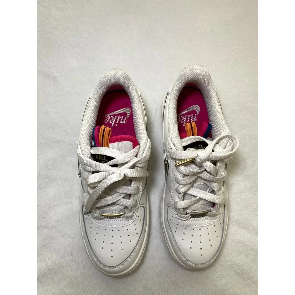 NIKE (GS) AIR FORCE 1 LV8 Sz 5Y